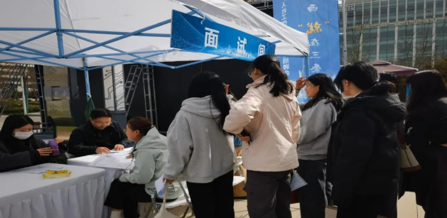 1743493953715059828.png image.png