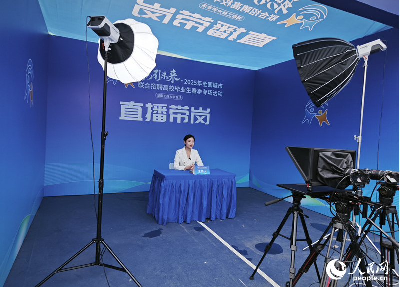 1744955537163058213.png image.png